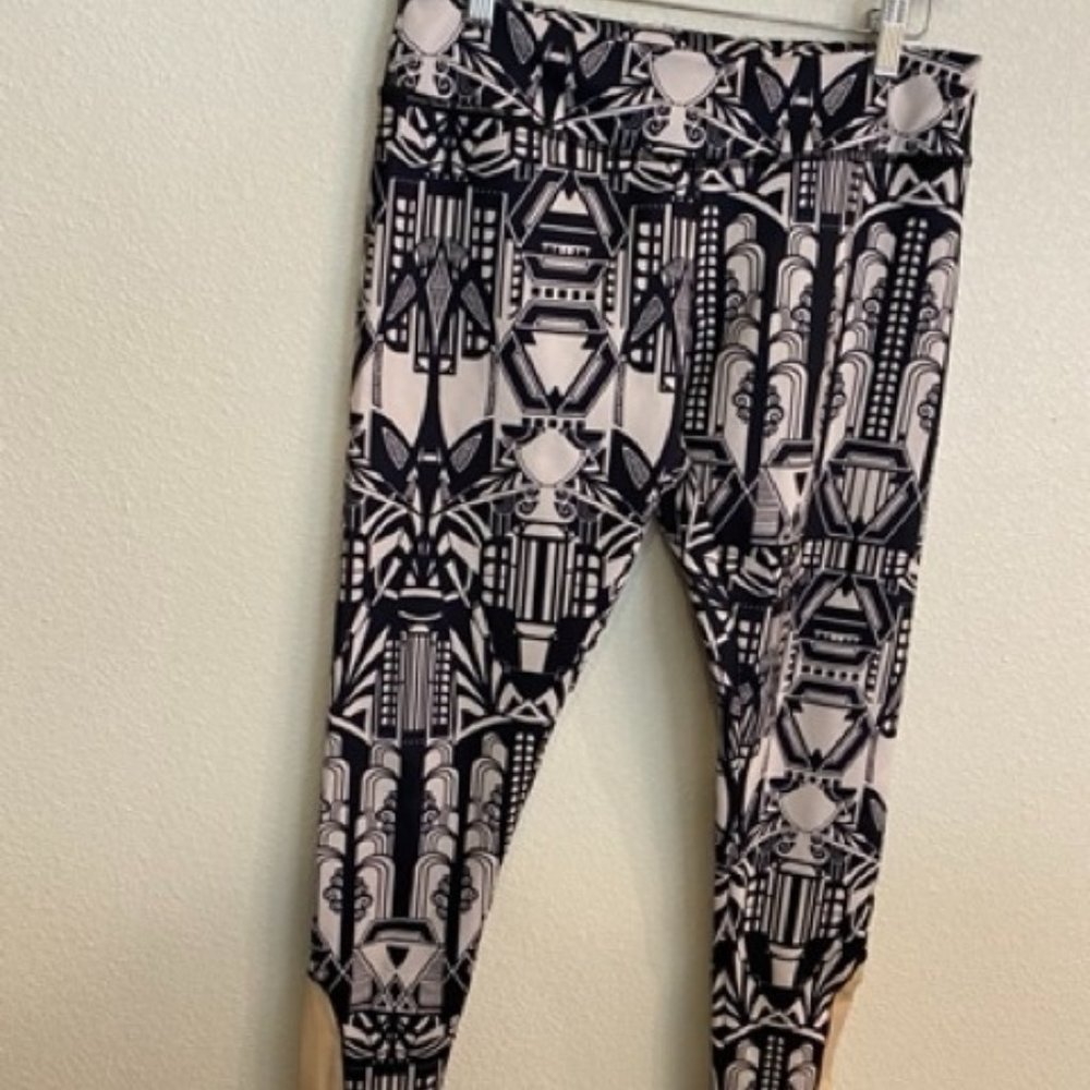 Nina B. Roze Yoga Set